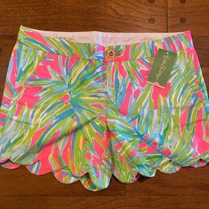 NWT! Lilly Pulitzer Buttercup Short Tiki Palm Size 4, Brand New!